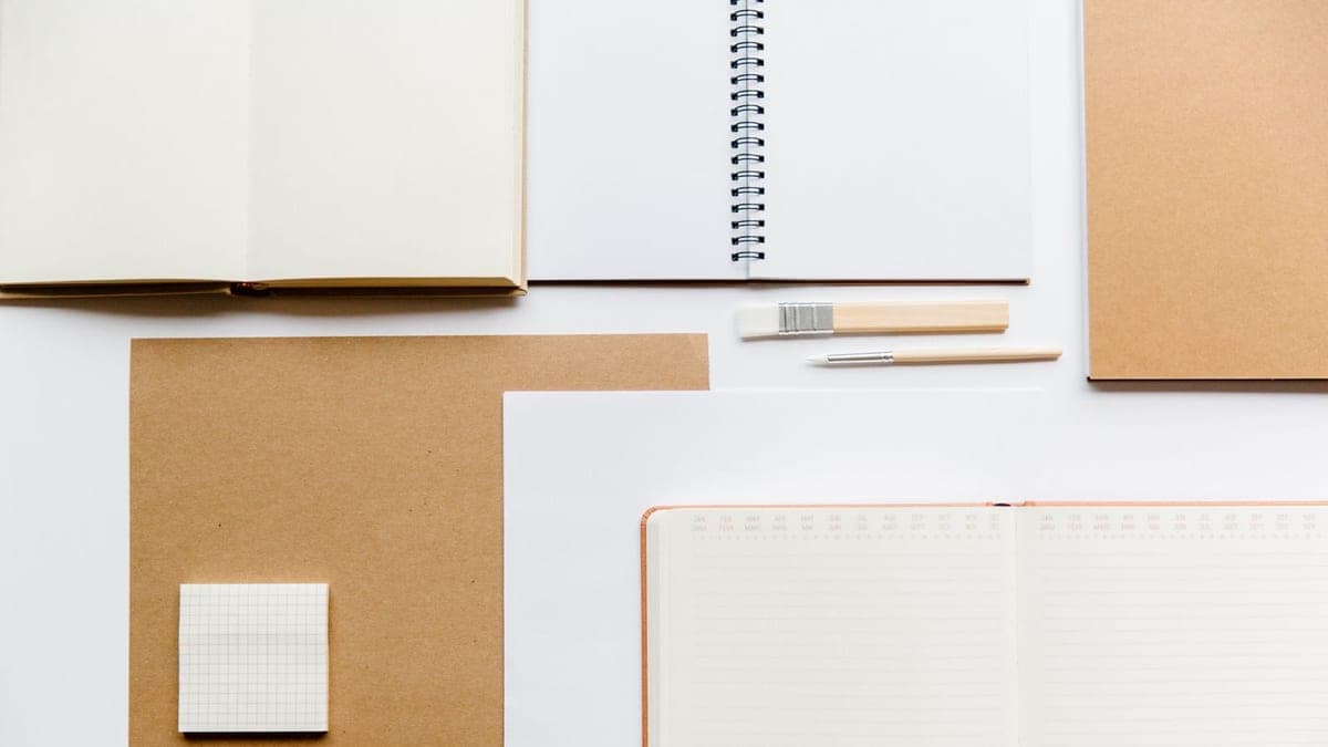 تحويل قائمة مهام مشروعك المتراكمة إلى خطة مكتوبة لثلاثين يومًا بالأولويات