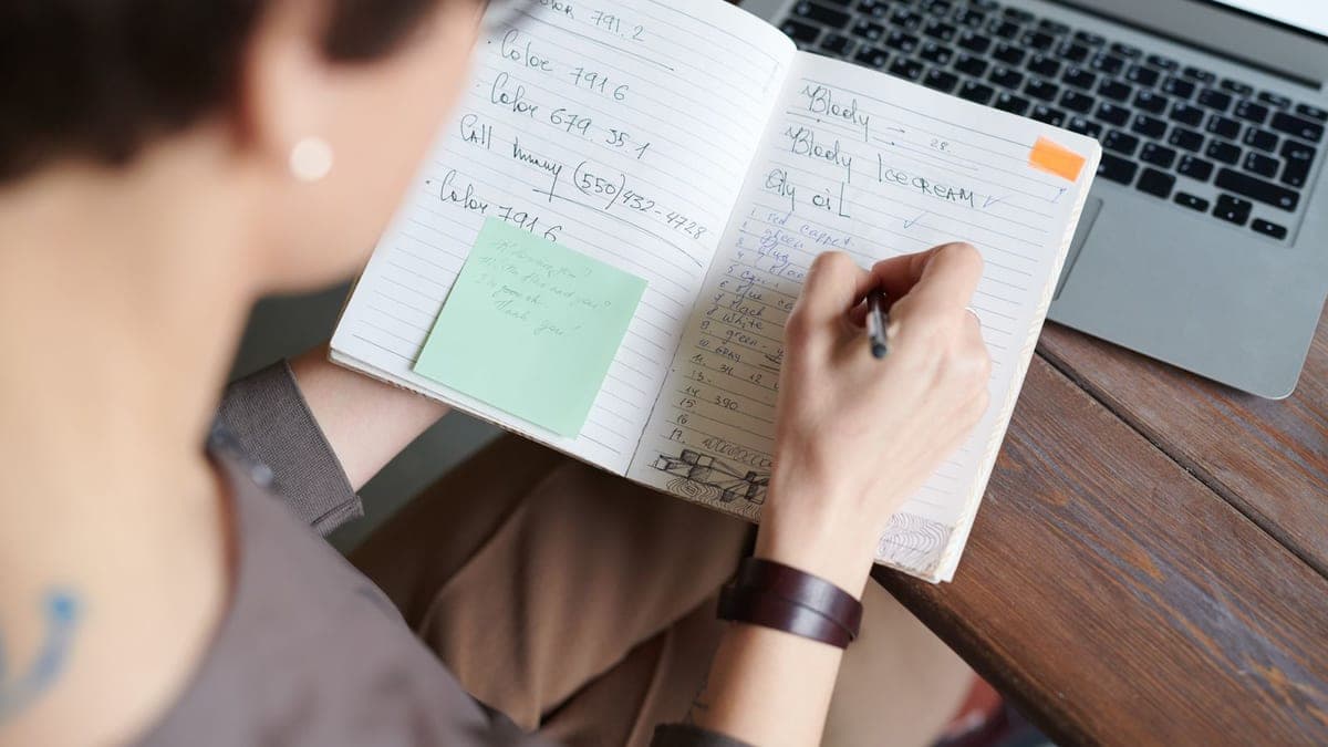 قائمة 100 شركة مستهدفة لنشاطك من الأدلة التجارية العامة